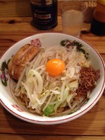 「汁なし小 麺少なめ」@ラーメン神豚 関東学院前店の写真
