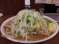 「普通盛焼豚 ￥800 ニンニク ヤサイ」@ラーメン二郎 品川店の写真