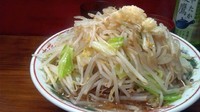 「小ラーメン　生玉子　やさい、にんにく　650+50円」@ザ・ラーメンスモールアックスの写真