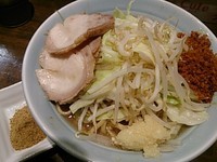 「さぶろうらーめん 魚粉 辛揚げ ニンニク少し」@郎郎郎の写真