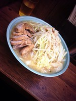 「大豚 ニンニクヤサイマシアブラマシ」@ラーメン二郎 池袋東口店の写真