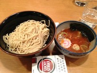 「ミニ辛細つけめん」@頑者 新横浜ラーメン博物館店の写真