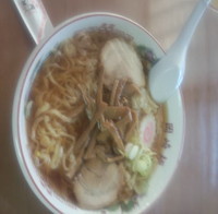 「ラーメン大盛り＋餃子5個」@岡崎麺の写真