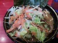 「ラーメン＋野菜畑　640＋70円」@家系総本山 ラーメン吉村家の写真