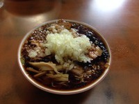 「ラーメン+やくみ」@梅乃家の写真