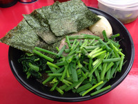 「半熟味玉ラーメン中盛 万能ネギ」@武蔵家直系 ぼうそう家の写真