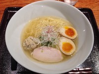 「鉤椰麺+煮卵1/2+大盛り(¥800+¥50+¥50)」@鉤椰の写真