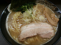 「濃厚魚介らーめん」@麺屋 中川會 神保町店の写真