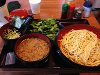 「イツワつけ麺（太麺・350g） + パクチー」@イツワ製麺所食堂の写真