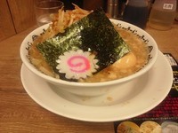 「子豚野郎　中太ちぢれ麺」@野郎ラーメン 西武新宿駅前店の写真