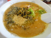 「ラーメン＋高菜」@長浜ら〜めん とんこつ屋の写真