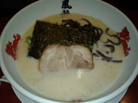 「とんこつラーメン」@とんこつラーメン博多風龍 神田北口店の写真