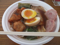 「奥美濃古地鶏ラーメン+明方ハムと味玉セット」@東京ラーメンショー 2013の写真