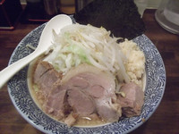 「ラーメン+ブタ増し(800円)」@ラーメンJAPAN 川口本店の写真