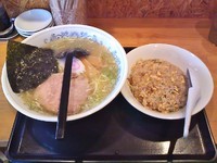 「塩らーめんとミニチャーハン（本日のおすすめ）」@らーめん大紅の写真