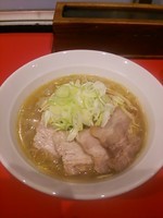 「比内鶏肉そば（中盛り）＋ネギ増し」@自家製麺 伊藤 浅草店の写真