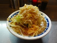 「ラーメン　650円　野菜多め　にんにく　アブラ」@らーめん大 蒲田店の写真