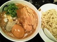 「コンデンス煮干しつけ麺味玉、大盛！」@666の写真