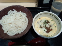 「大盛豆乳カレーつけうどん（並・熱盛）540円」@さぬきうどん NRE & めりけんや 新橋店の写真