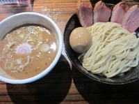 「限定　鰯に乗ったトリトンつけ麺（７８０円）＋トッピング」@麺や 而今 大東本店の写真