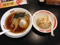 「中華そば & 半チャーハン」@幸楽苑 六本木店の写真
