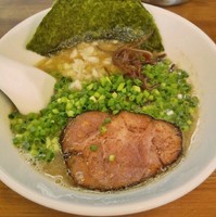 「とんこつらぁめん細麺」@ラーメン超星 SUPER STARの写真