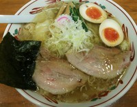 「塩ワンタン麺 味玉入り（131026）」@とら食堂 松戸分店の写真