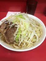 「小豚」@ラーメン二郎 千住大橋駅前店の写真