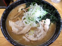 「【限定】濃口醤油らーめん太麺仕立て（750円）」@麺処福吉ATSUSHIの写真