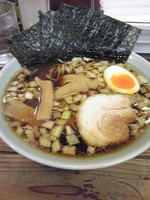 「煮込み濃い口ラーメン」@壱六家 大森店の写真