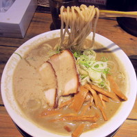 「裏メニュー（限定）850円」@長尾中華そば 東京池袋店の写真