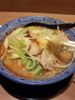 「〖期間限定〗ピリ辛とんさい味噌らーめん780円」@麺処直久 新橋店の写真