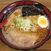 「豚スープ」@ラーメン 八卦の写真