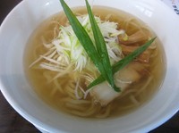 「手打ちらぁめん塩（イリコ）（７００円）」@手打ち麺 やす田の写真