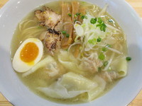 「海老ワンタン鶏そば（塩）　「880円」」@めんや 正明の写真