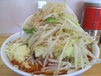 「辛ラーメン￥750 豚2枚￥150 ニンニクアブラ」@らーめん 武丸の写真