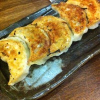 「麺之介餃子　360円」@手打ちらーめん麺之介の写真