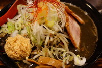 「黒味噌ラーメン（１日限定２０食）＋野菜、ニンニク増し＋ライス」@麺処 花田 上野店の写真