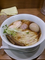 「味玉入り王道中華そば（中盛り）」@麺屋 鶴若の写真