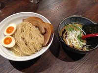 「特製つけ麺」@8823製麺の写真