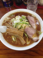 「ネギラーメン➕中盛（1.5玉）➕麺硬め」@らーめん 吉ちょうの写真