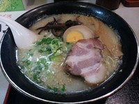 「とんこつラーメン　＋替玉１回（無料）」@麺家 匠の写真