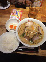 「焦がしごまみそラーメンセット(960円)」@喜多方ラーメン坂内 新宿パークタワー店の写真