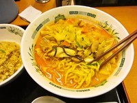 「モツ野菜ラーメン（大盛／無料増量チケット）　570円」@日高屋 我孫子南口店の写真