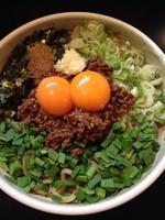 「台湾まぜそば卵黄W」@らーめん まぜそば てっぺん 春日井店の写真