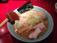 「大山ラーメン750円、味玉100円」@らーめん 大山 水戸店の写真