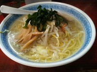 「塩ラーメン大盛り無料４５０円」@らーめん ほん田の写真