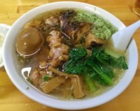 「塩・半チャーシュー＆半パーコー麺\1000」@珉珉の写真