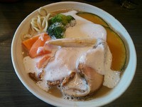 「【限定】クリームチーズと白味噌の冬仕立てラーメン￥750」@INOSHOWの写真