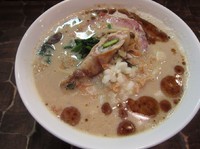 「限定　ポルチーニ香る　冬のクリームヌードル（８００円）」@つけめん・らーめん活龍 本店の写真